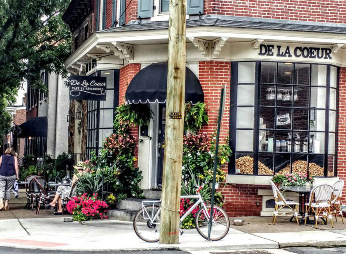 de la coeur cafe et patisserie curbside