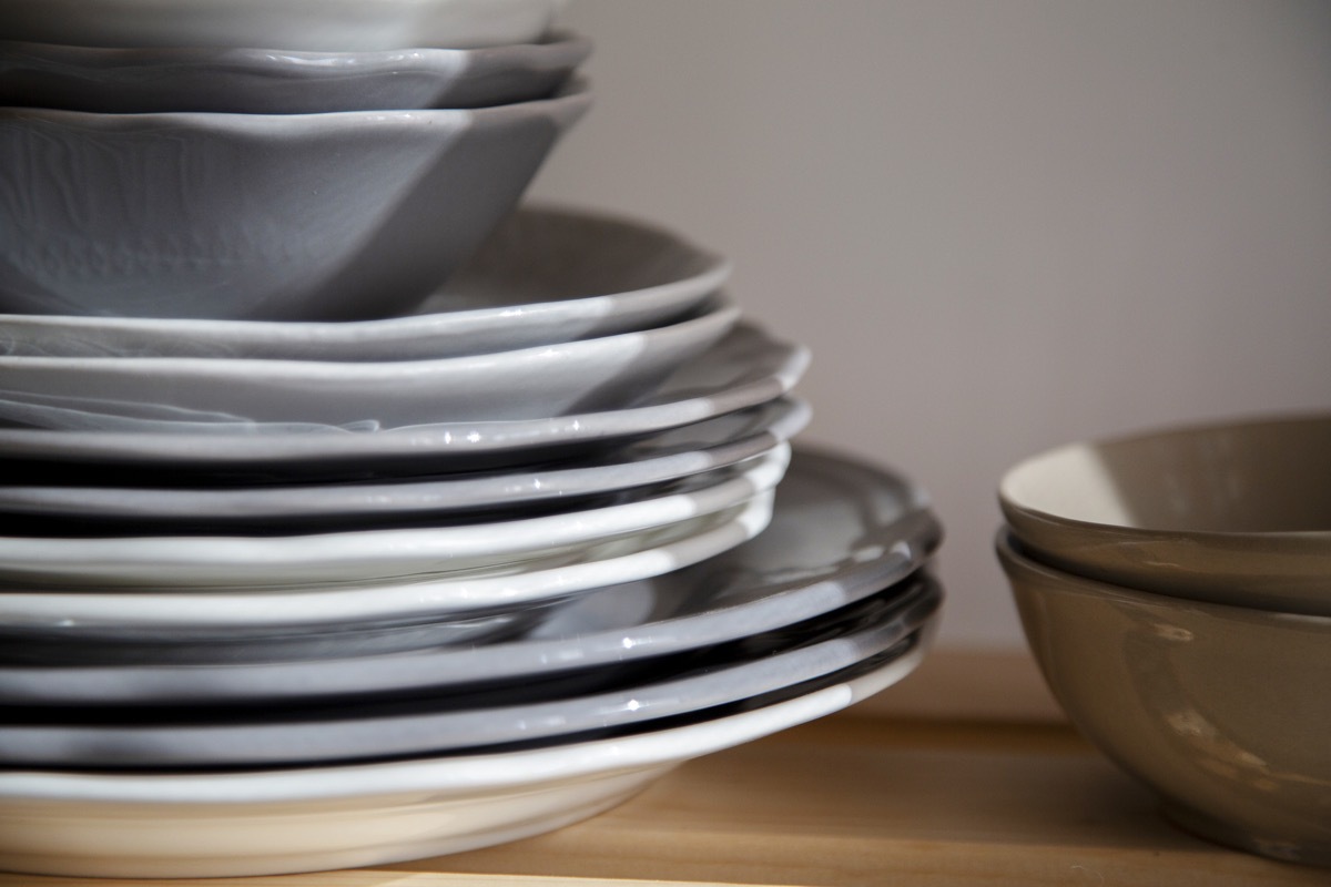 stack of dish plates