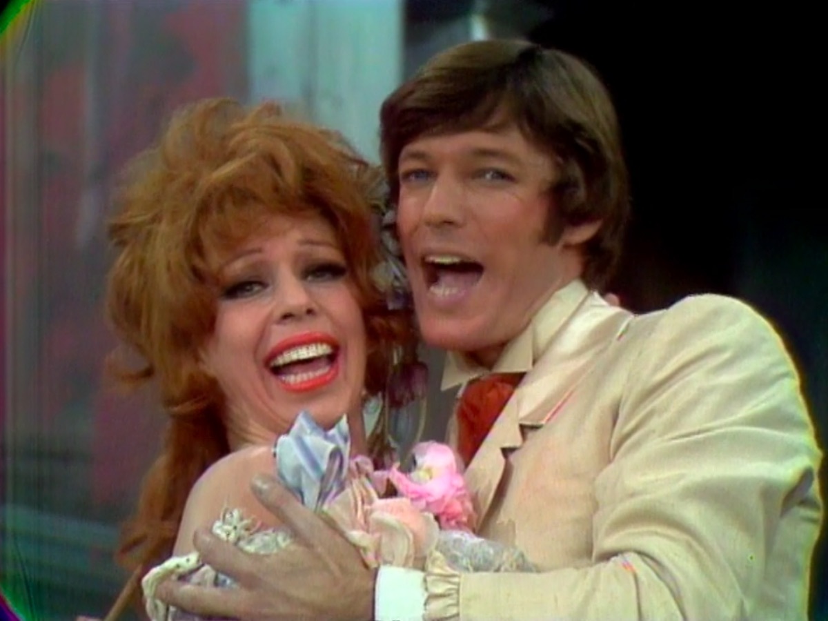 Carol Burnett and Richard Chamberlain in The Carol Burnett Show