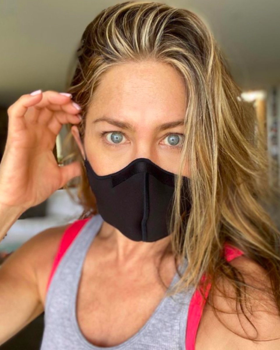 Jennifer Aniston instagram post with mask