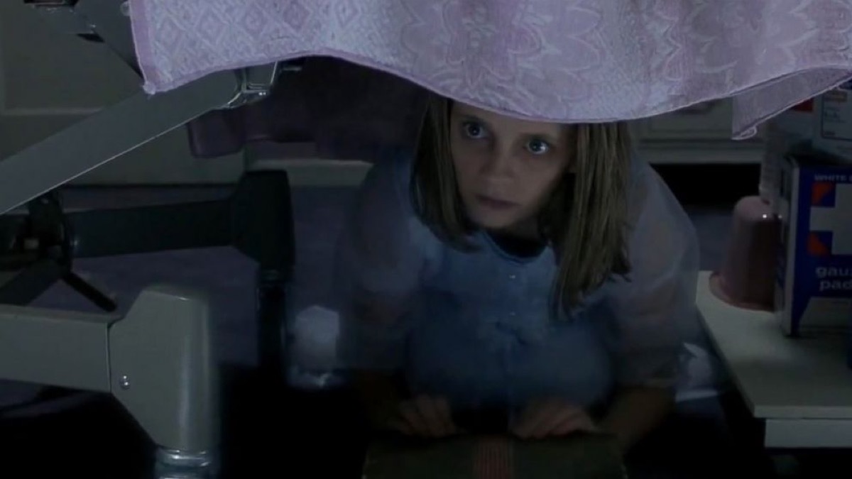 mischa barton in the sixth sense