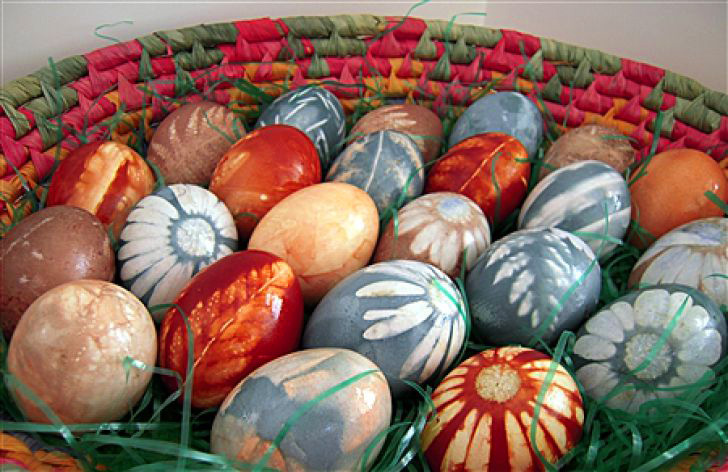 natural_and_homemade_diy_easter_egg_decorating_ideas_to_ttry_02