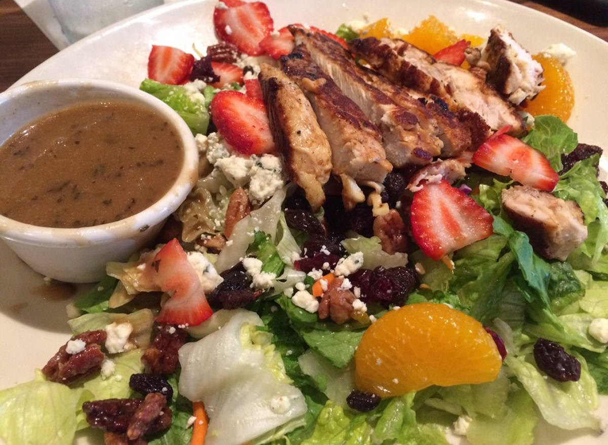 ocharleys california chicken salad with balsamic dressing