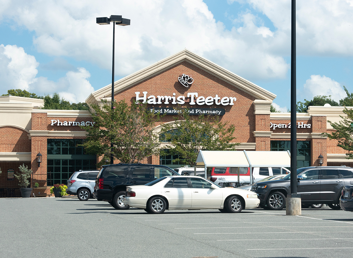 harris teeter store parking lot