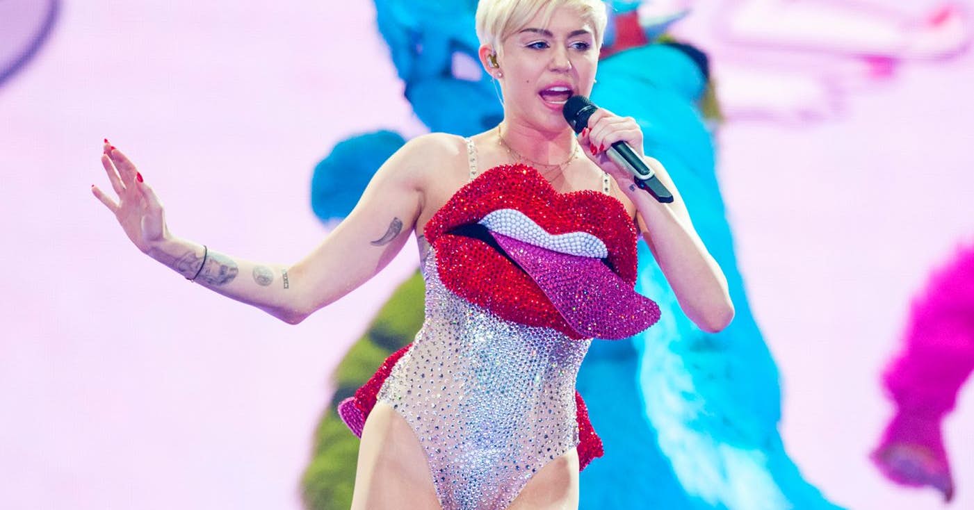 01-celebrities-that-are-complete-weirdos-miley-cyrus