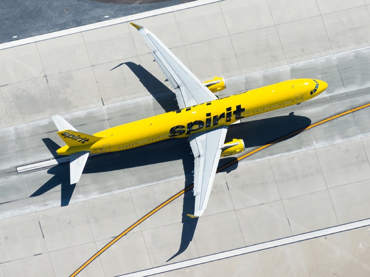 spirit airlines plane from above