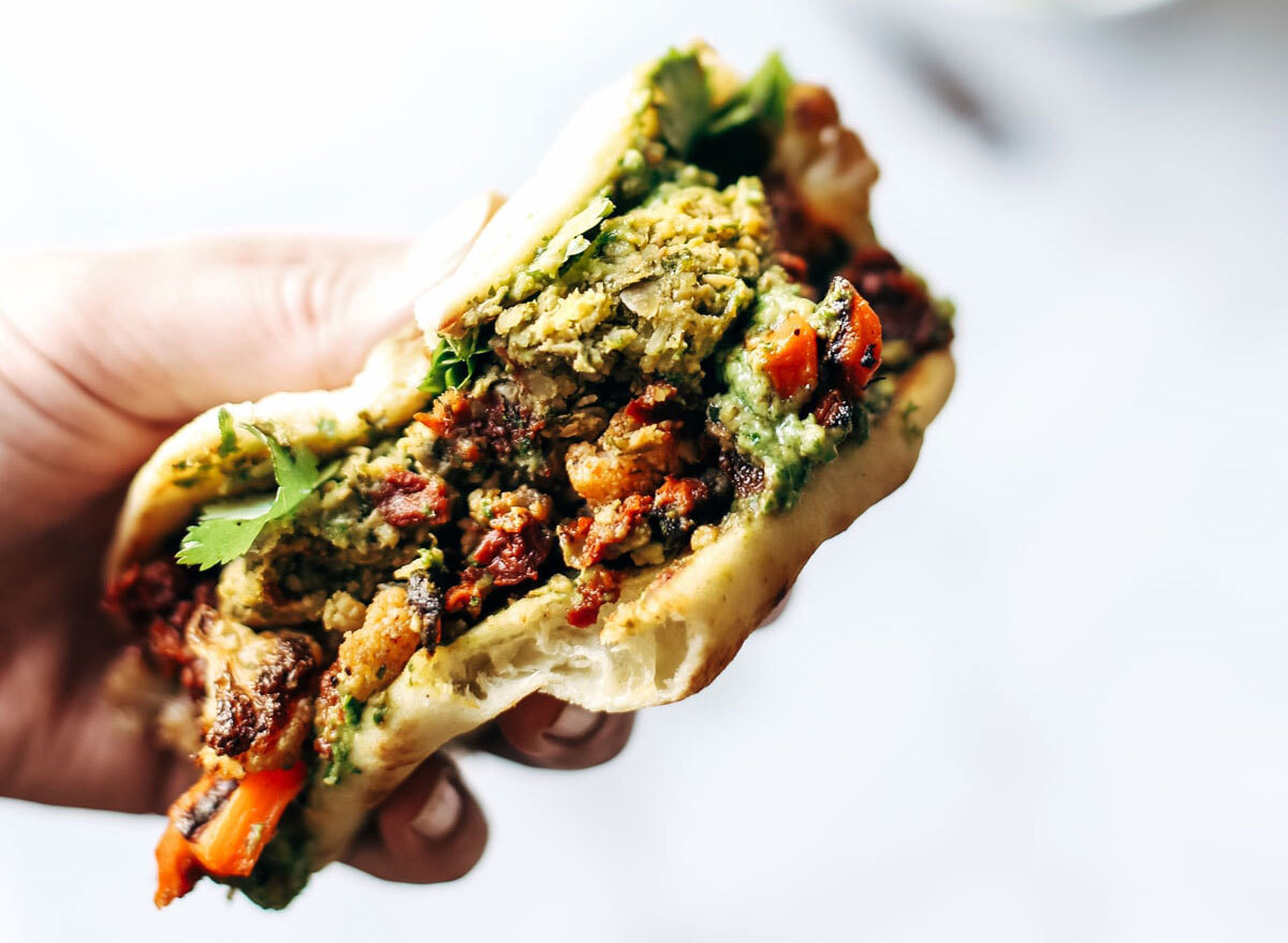 falafel naanwich