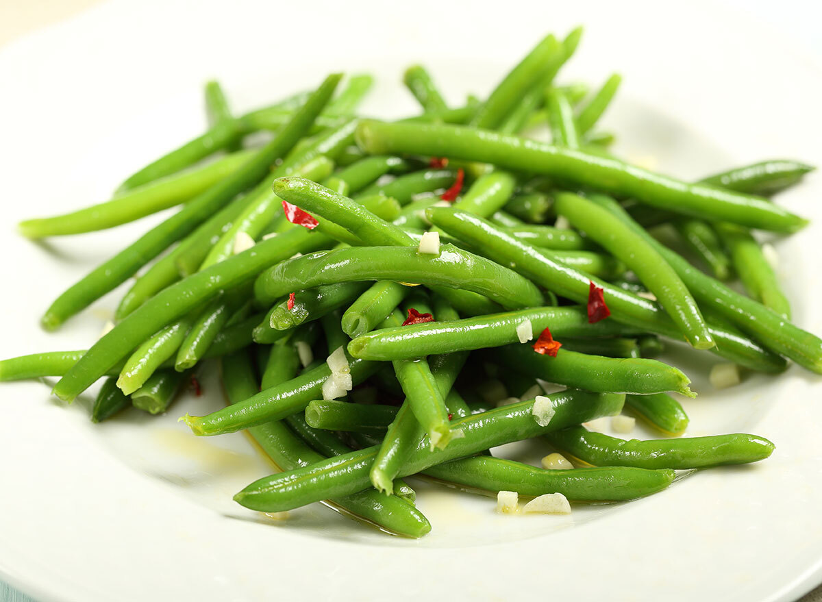 roasted green beans on plate