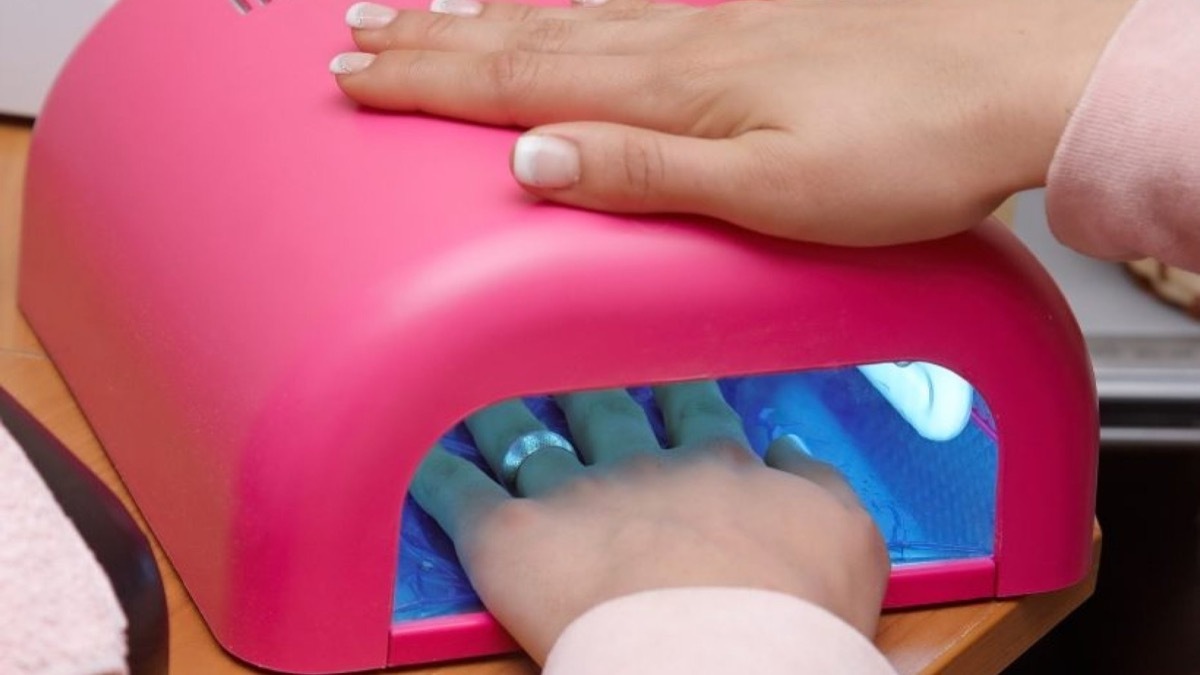 UV nail lamp