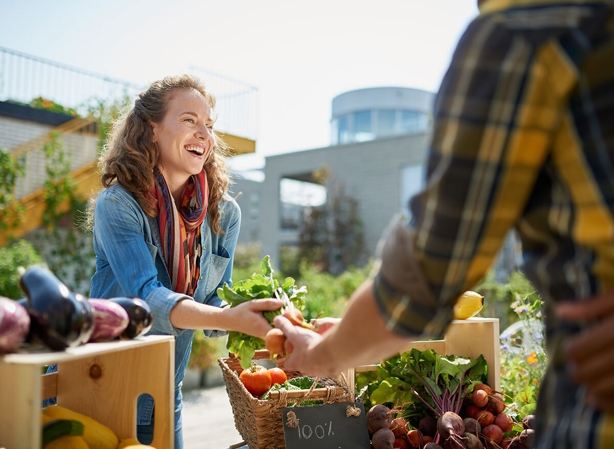 farmers market paying