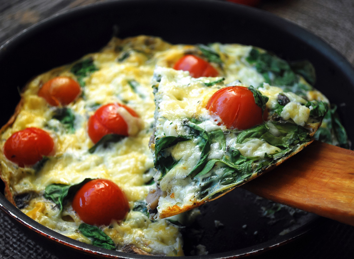 spinach egg tomato scramble