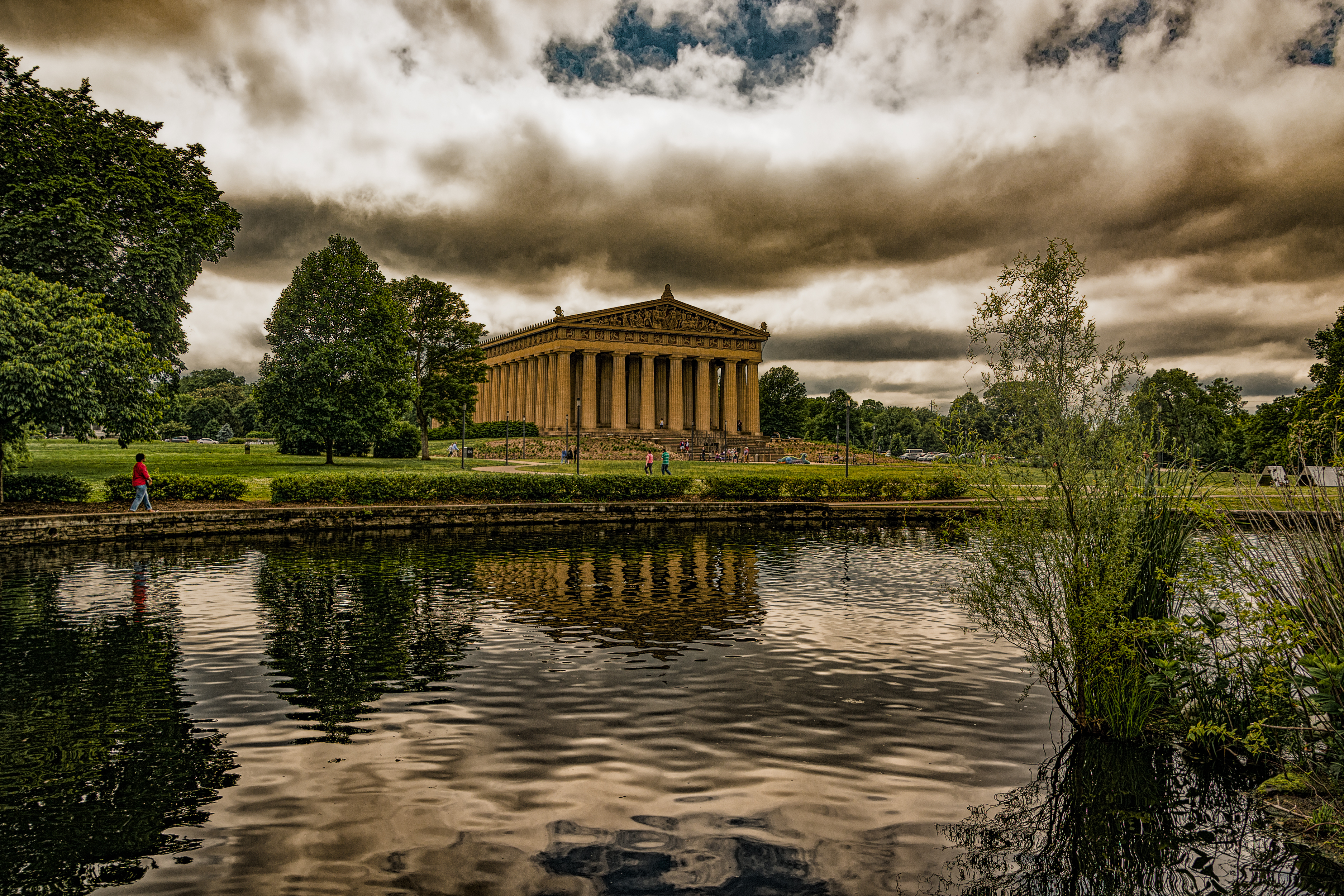 things to do in nashville - centennial park parthenon