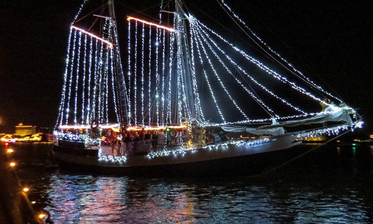 Holiday Regatta of Lights