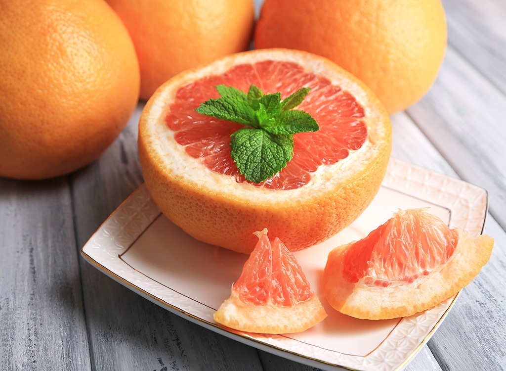 sliced grapefruit