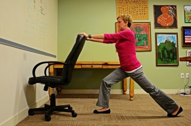 12 Easy Exercises You Can Do At The Office 5