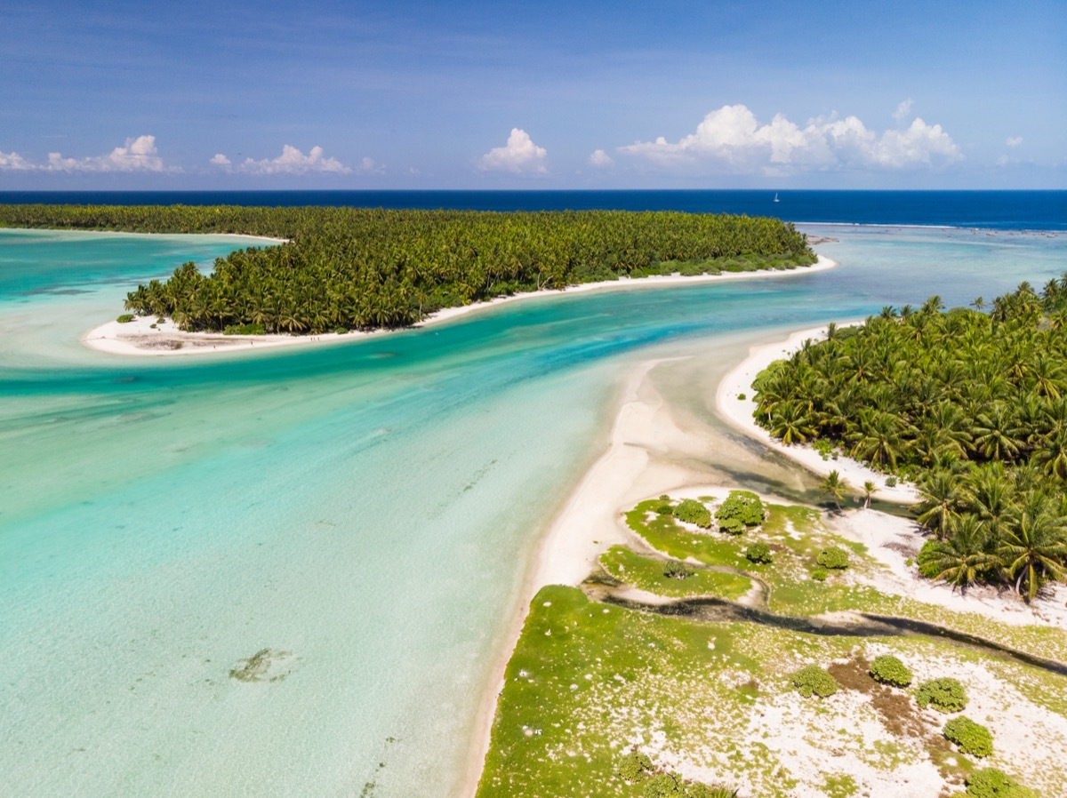 nikumaroro island conspiracy theories about amelia earhart